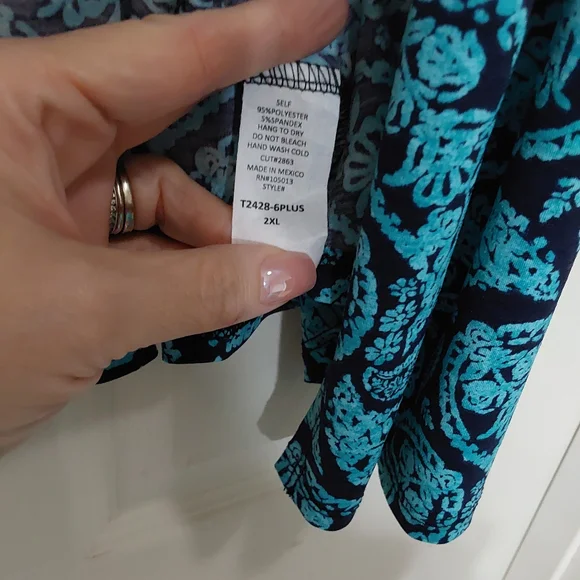 Dear Scarlett Teal and Navy Paisley Cardigan - Picture 3 of 4